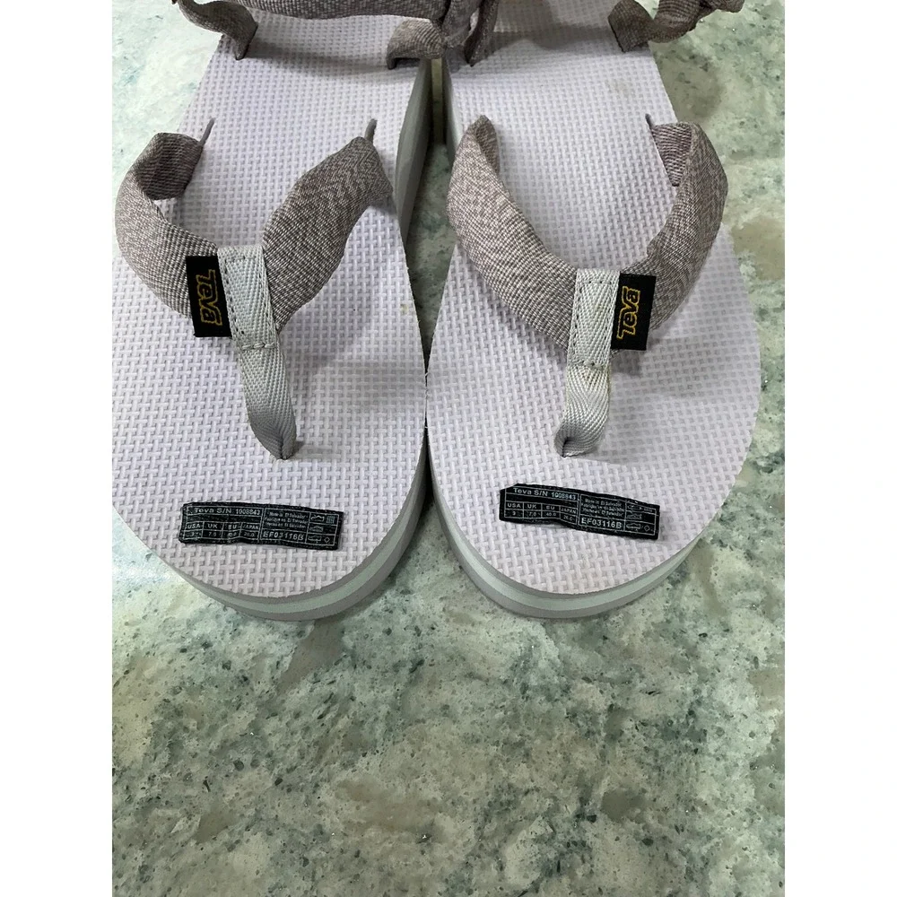 Teva Sandals Flatform Universal 9 Lavender Purple Platform Thong Ankle Strap